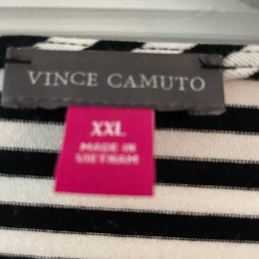 Vince Camaro Sleeveless top